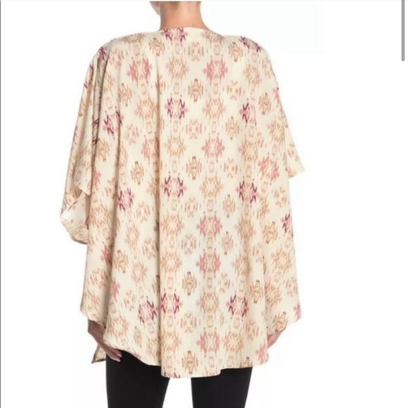 Melrose and Market Aztec Print Kimono - Picture 3 of 7